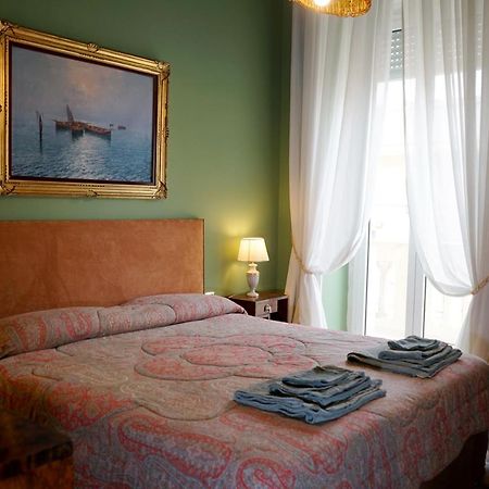בארי Appartamento Di Fronte Al Mare By Apulia Accommodation מראה חיצוני תמונה