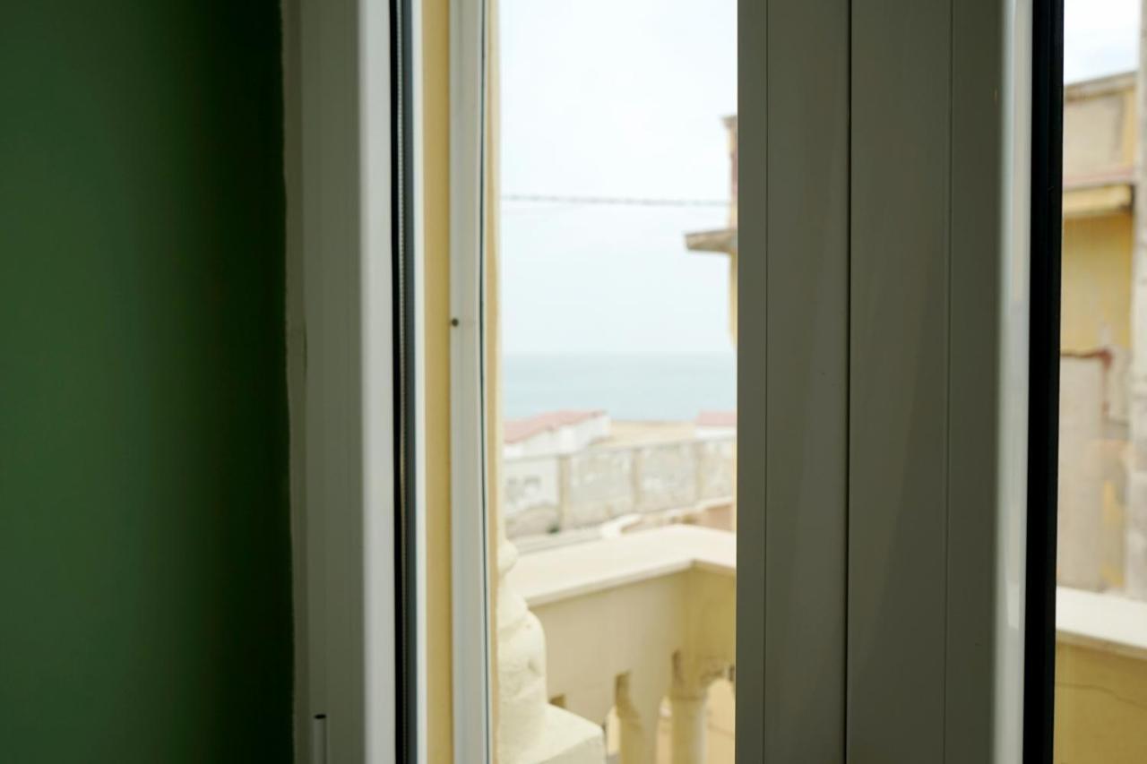 בארי Appartamento Di Fronte Al Mare By Apulia Accommodation מראה חיצוני תמונה